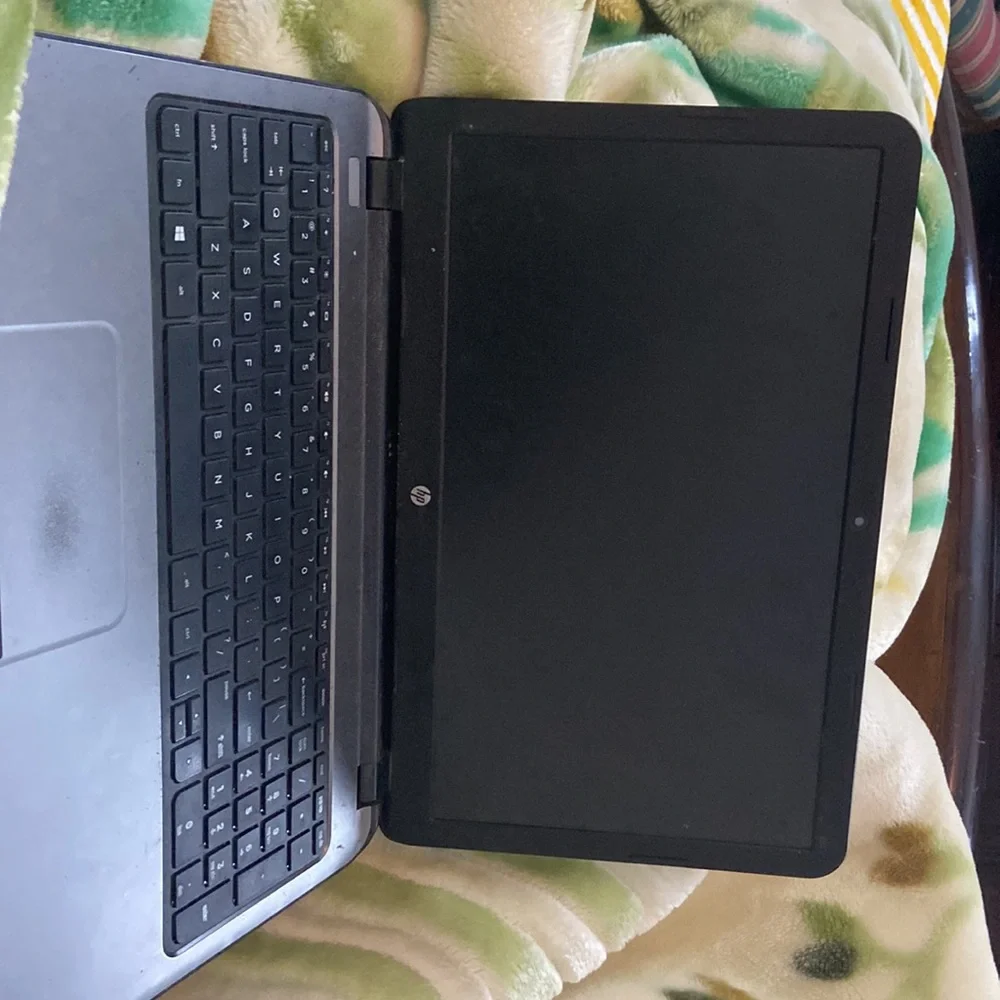 HP LAPTOP - Picture 3 of 8